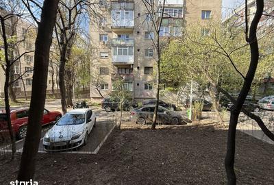 Garsonieră decomandată în Nord