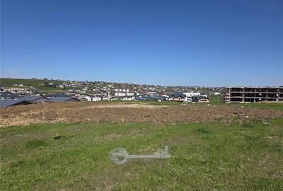 Teren Construcții intravilan de 500 mp, în Bucium - 1