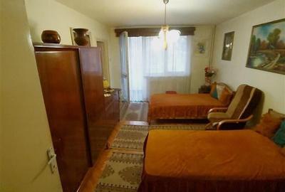 FILM 3D!Refugiu urban,decomandat, farmec autentic,balcon spatios,Dambu Petros, T - 17