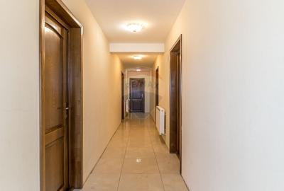 EXCLUSIV! Vila cu 7 camere, teren 7535mp, Risca, Comision 0% - 14
