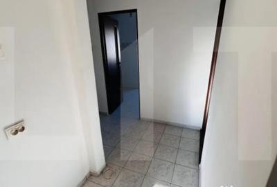 Apartament cu 3 camere decomandat în Micălaca - 2