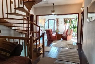 Casă cu 5 camere cu Teren 700 Mp în Zamora - 3