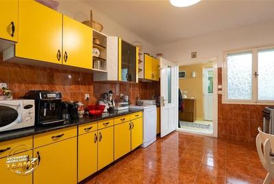 FILM&3D! Doua case cu:piscina,foisor,arbori decorativi,1.700mp teren,Lutoasa,Cov - 45