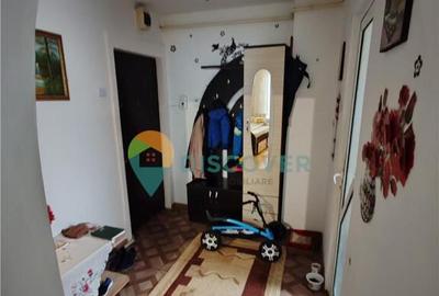 Zona Alecu Russo , 3 camere semidecomandate , renovat , 67.0 - 6