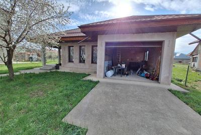 Casă individuală cu 4 camere cu Teren 1000 Mp în 9 Mai - 13