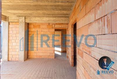 Pensiune/Vilă la roșu P+E+M în Sărata - 10