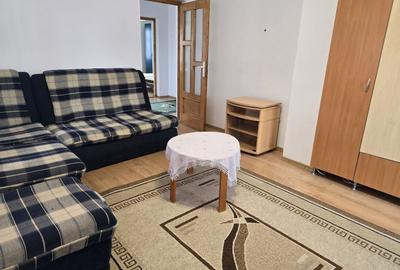 Apartament cu 3 camere decomandat, mobilat în Dâmbul Rotund