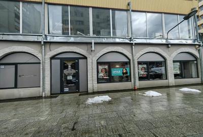 Spațiu comercial, de 96 mp, în Central - 3