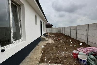 Casă cu 3 camere cu Teren 400 Mp în Central - 3