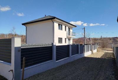 Casă cu 3 camere cu Teren 450 Mp în Burdujeni - 2