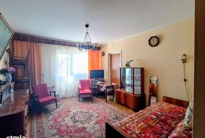 Apartament cu 3 camere în Traian