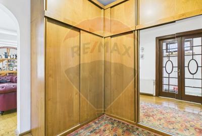 Casa / Vila zona Eroii Revolutiei - 11