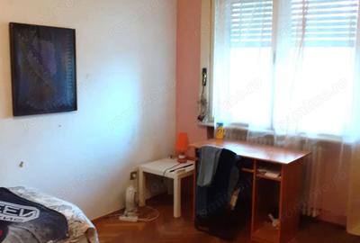 Apartament cu 4 camere decomandat în Central - 1