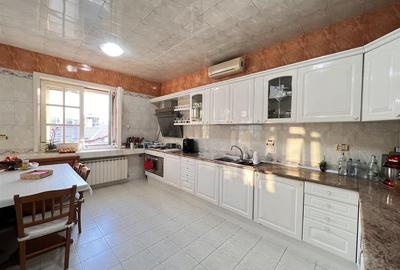 Casă individuală cu 12 camere cu Canalizare în Unirii - 17