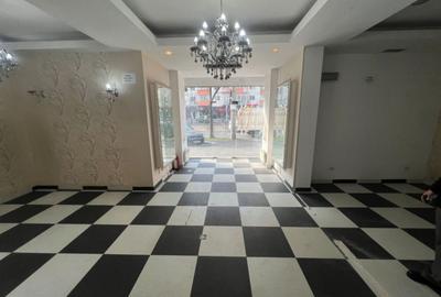 Spațiu comercial, de 100 mp, în Moșilor - 4