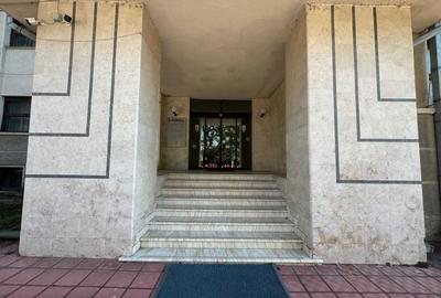 Spațiu comercial, de 3,167 mp, în Central - 7