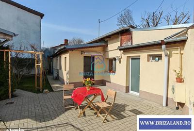 Casă cu 3 camere semidecomandat cu Canalizare în Chitila - 1