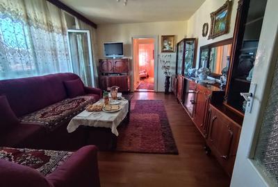 Apartament cu 3 camere semidecomandat în Central - 3