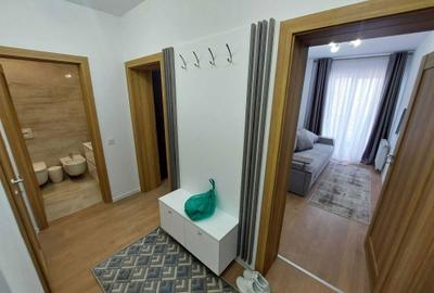 Apartament cu 3 camere decomandat în Tractorul - 2