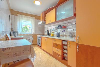 Apartament cu 3 camere decomandat, mobilat în Tractorul - 6