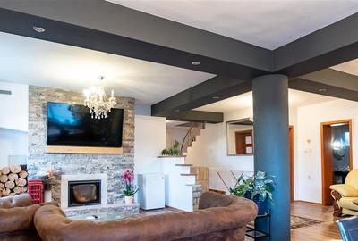 Film! Proprietate inedita, piscina exterioara, pozitionare facila, Sanpetru, Bra - 16