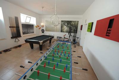 Casă cu 4 camere în Parcheș