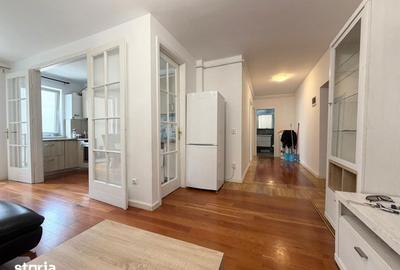 Apartament cu 3 camere în Lazaret