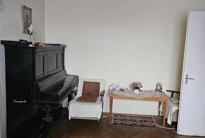 Apartament cu 3 camere semidecomandat în 1 Mai - 8