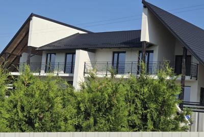 Casă cu 4 camere în Central