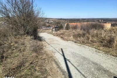 Teren de 400 mp, în Roșia