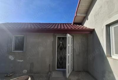 Casă cu 3 camere cu Teren 2800 Mp în Central - 4