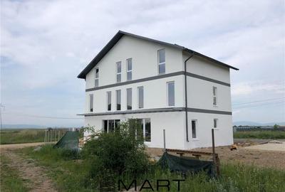 Duplex cu 4 camere cu Teren 300 Mp în Tărlungeni - 1