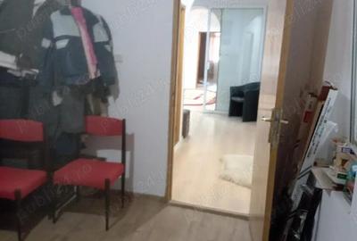 Apartament cu 5 camere semidecomandat în Barbu Văcărescu