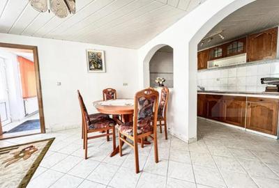 Casă cu 8 camere cu Teren 1800 Mp în Central - 12