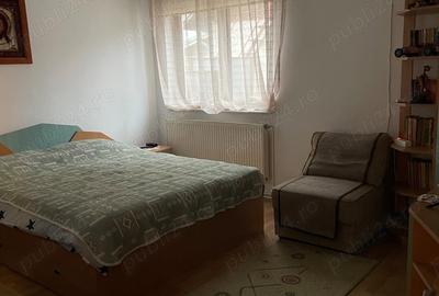 Casă cu 6 camere cu Teren 5000 Mp în Miroslăvești - 1