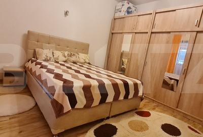Apartament de Vanzare cu 3 Camere, Suprafata Generoasa si Parcare, Sanpetru - 8