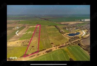 Teren de 14300 mp, în Central