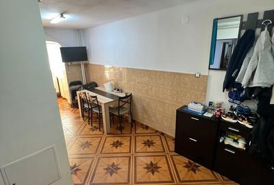 Apartament cu 4 camere semidecomandat în Sălaj