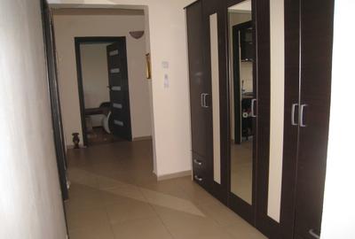Apartament cu 3 camere decomandat în Casa de Cultură - 3