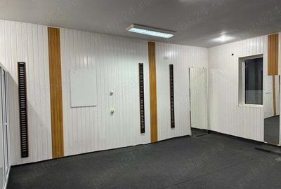 Spațiu comercial, de 40 mp, în Central - 3