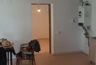 Casă cu 6 camere cu Teren 800 Mp în Țânțăreni - 8