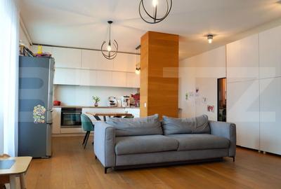 Apartament cu 3 camere semidecomandat, mobilat în Florești - 1