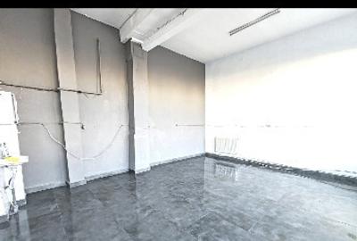 Spațiu comercial, de 50 mp, în Central - 4