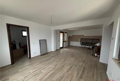 Vila deosebita Parter Mansarda de in Odobesti - 4