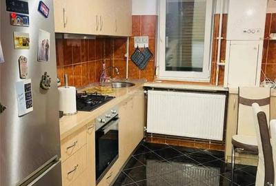 Apartament cu 3 camere decomandat în Fortuna