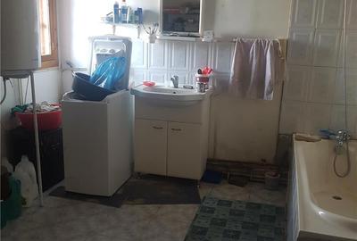 Casă cu 3 camere cu Teren 2500 Mp în Sălătrucu - 5