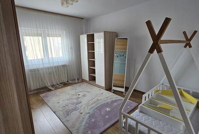 Apartament cu 3 camere semidecomandat în 1 Mai - 3