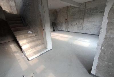 Casă cu Teren 480 Mp în Central - 2