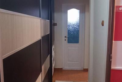 Apartament cu 2 camere decomandat în Micro 20 - 3