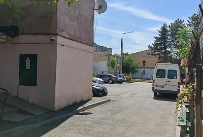 Garsonieră decomandată în Central